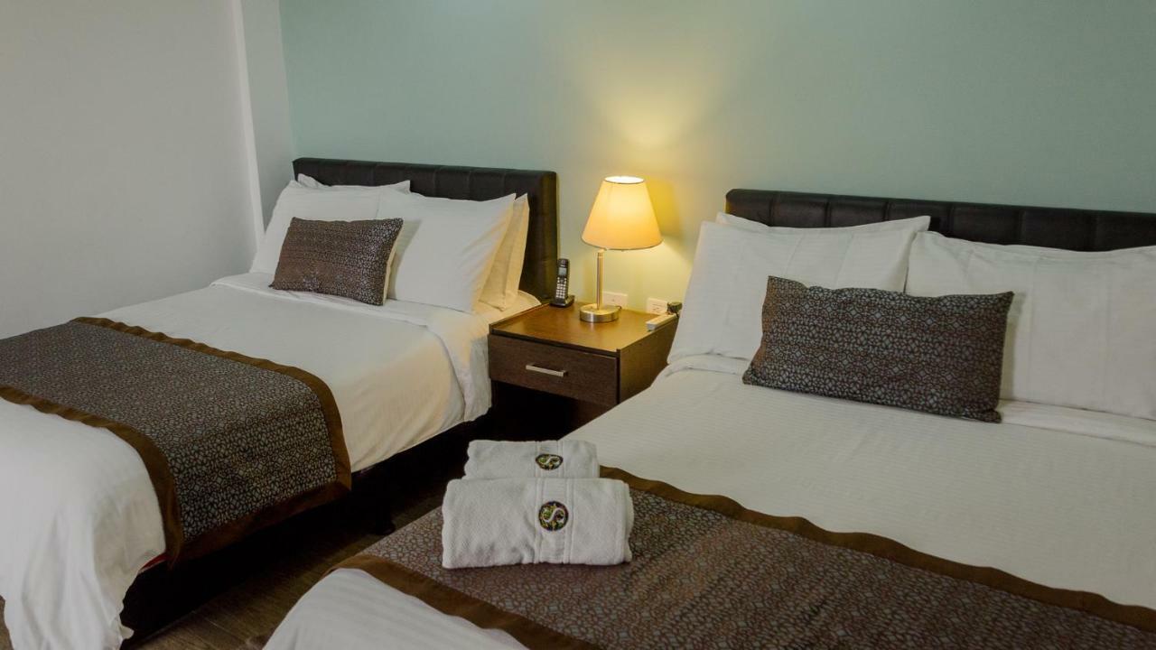 Hotel Shalom Riobamba Bagian luar foto